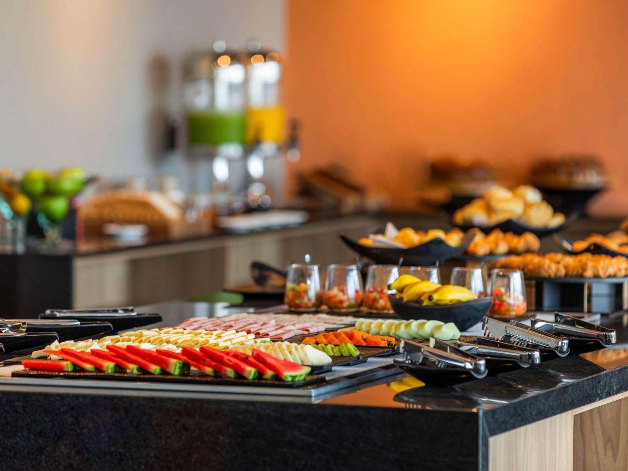 Ibis Tubarao Hotel Екстериор снимка